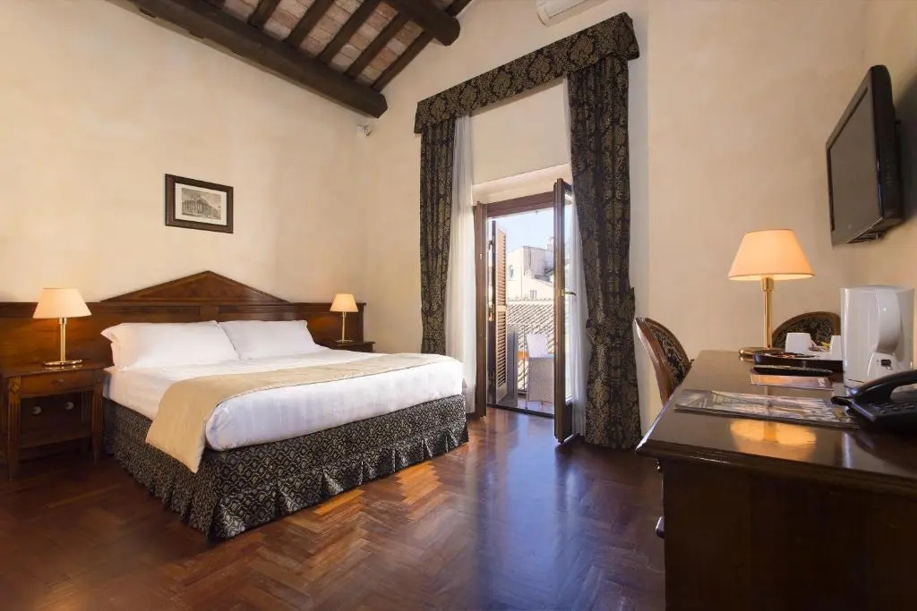 Deluxe Double room with balcony (full double bed)