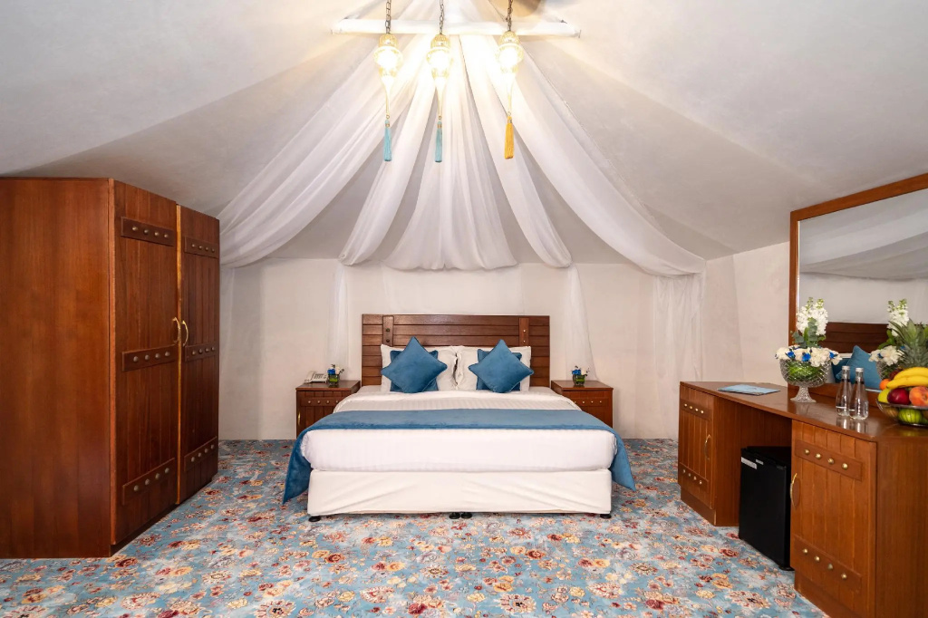 Family Tent with sea view