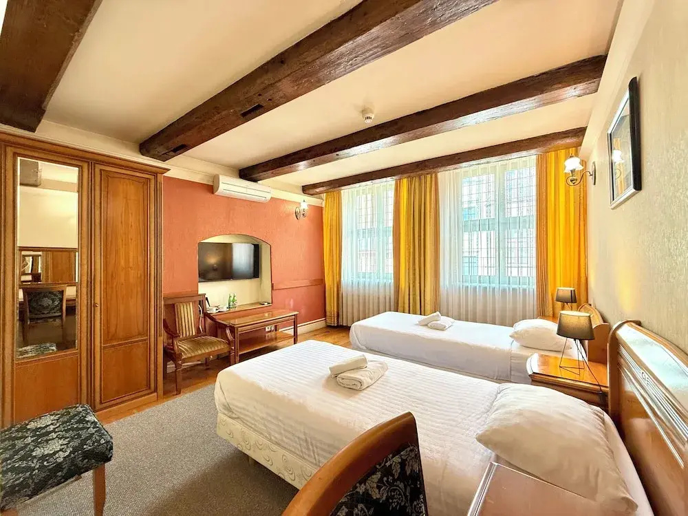 Economy room