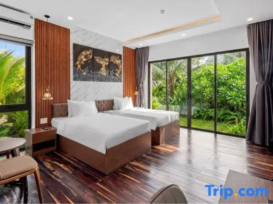 LangCo Bay Retreat Room Type - Deluxe King Room