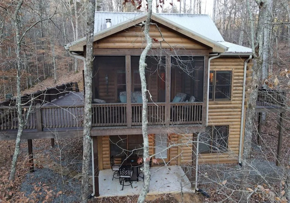 Whispering Creek Lodge - Blue Ridge