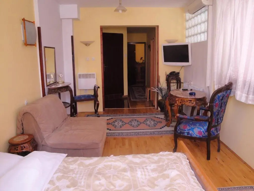 Comfort room