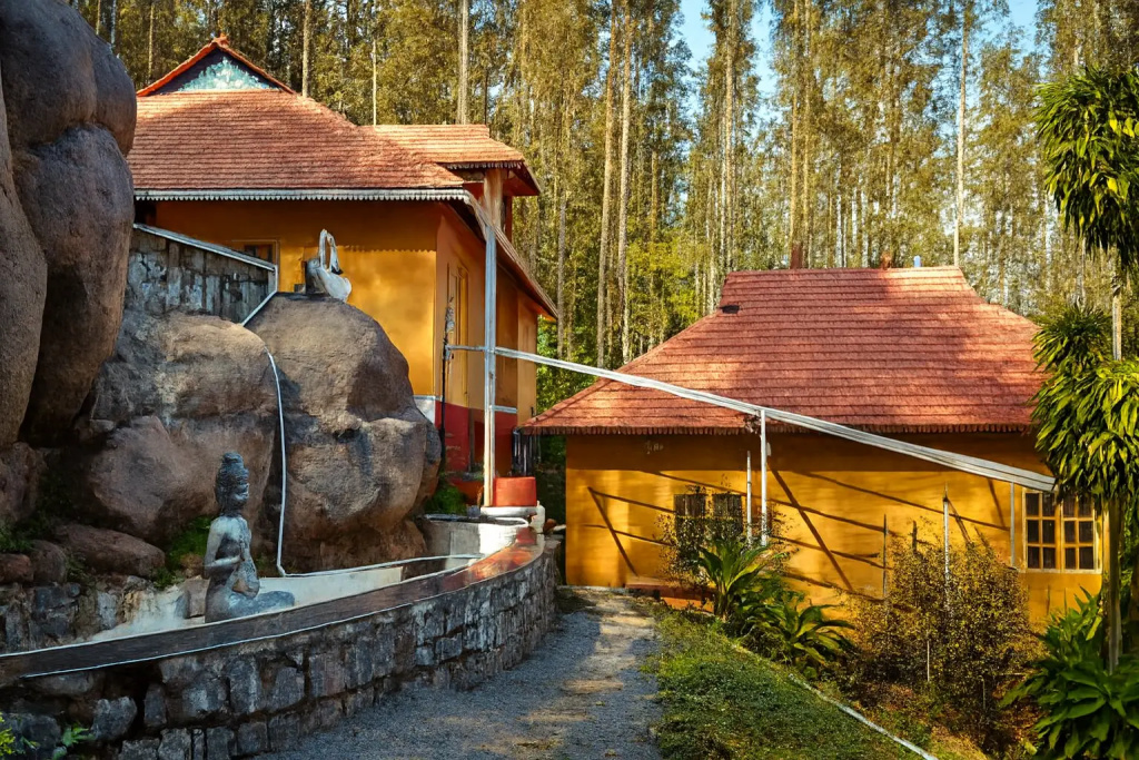 HolidayZ by Stayz Royale in Yercaud - Misty Wooden Villas