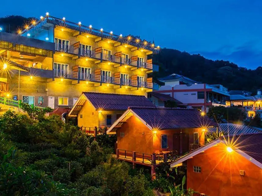Baan See See Moutain View