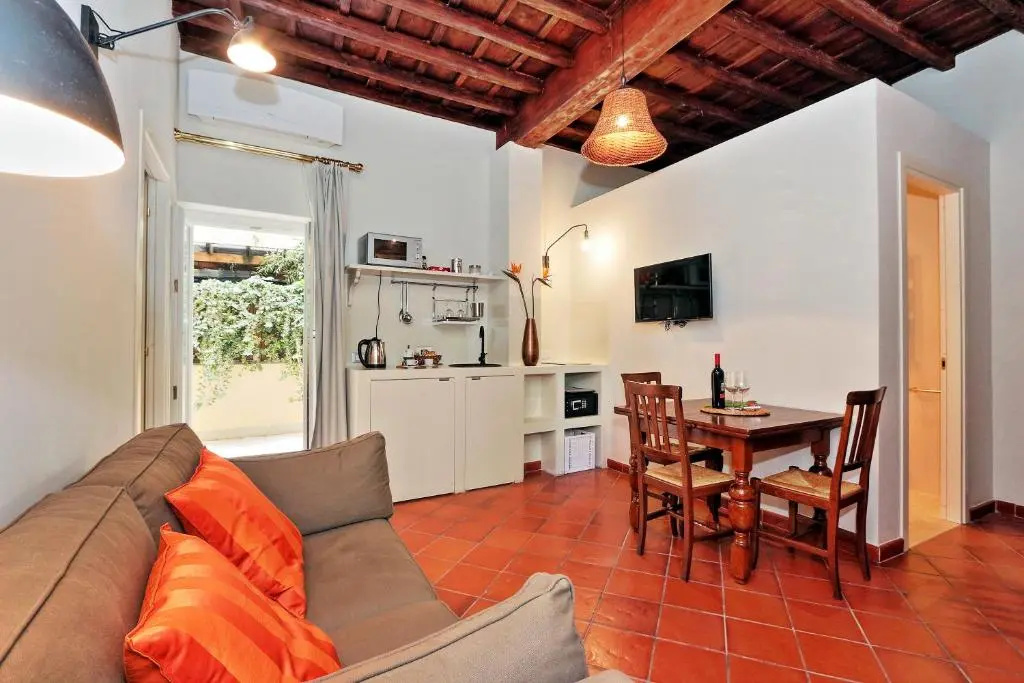 Deluxe Apartment