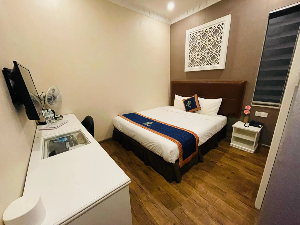 Economy room