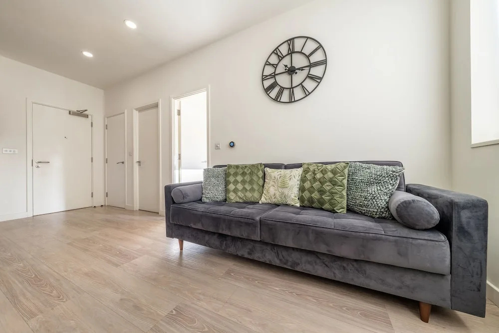 Luxury 1 Bedroom Serviced Apartment in the Heart of Stevenage - фото 15
