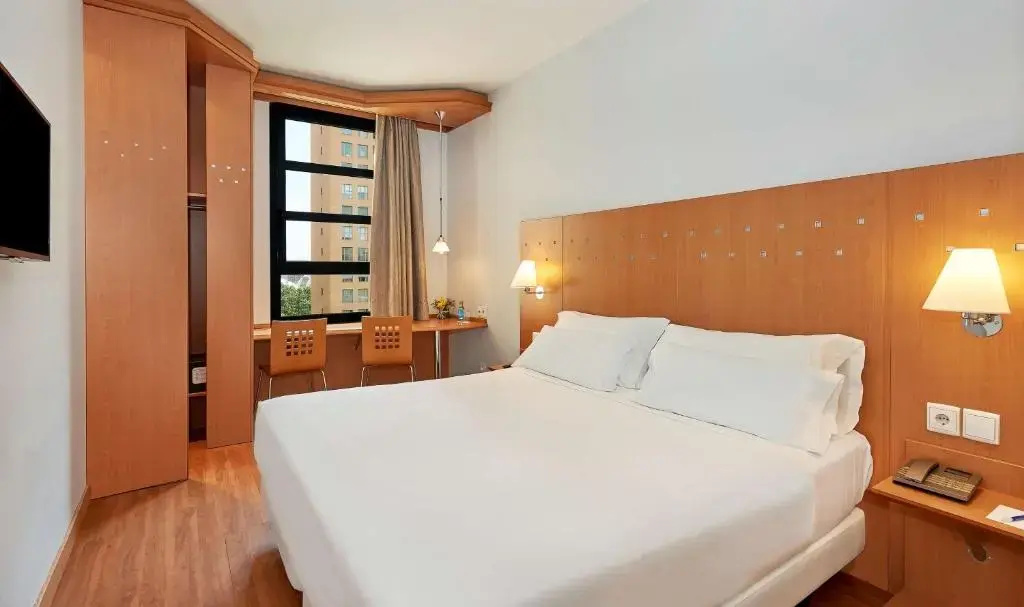 Hotel NH Valencia Las Ciencias - Chambres