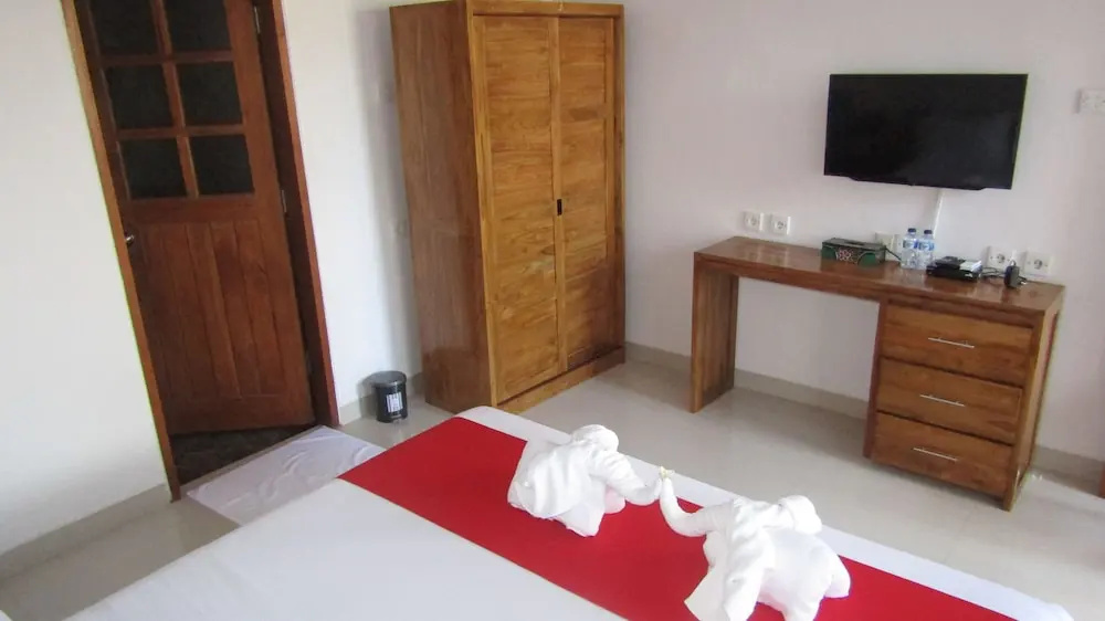 Отель Grand Raka Homestay в Сингарадже