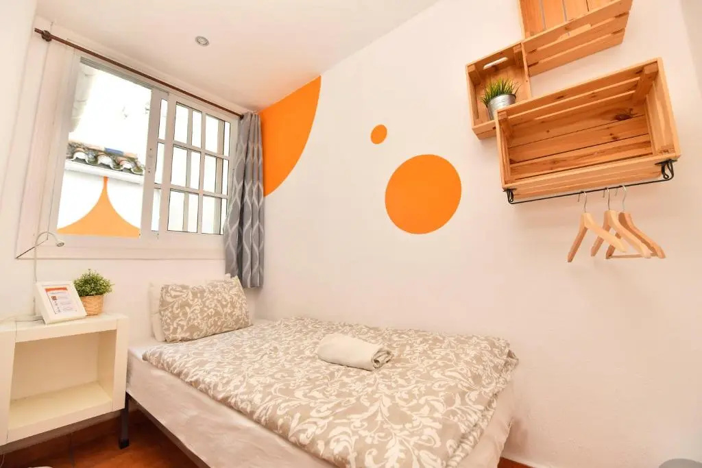 Economy room