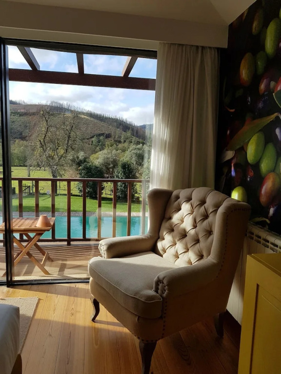 Deluxe Double room with balcony and with mountain view twin beds