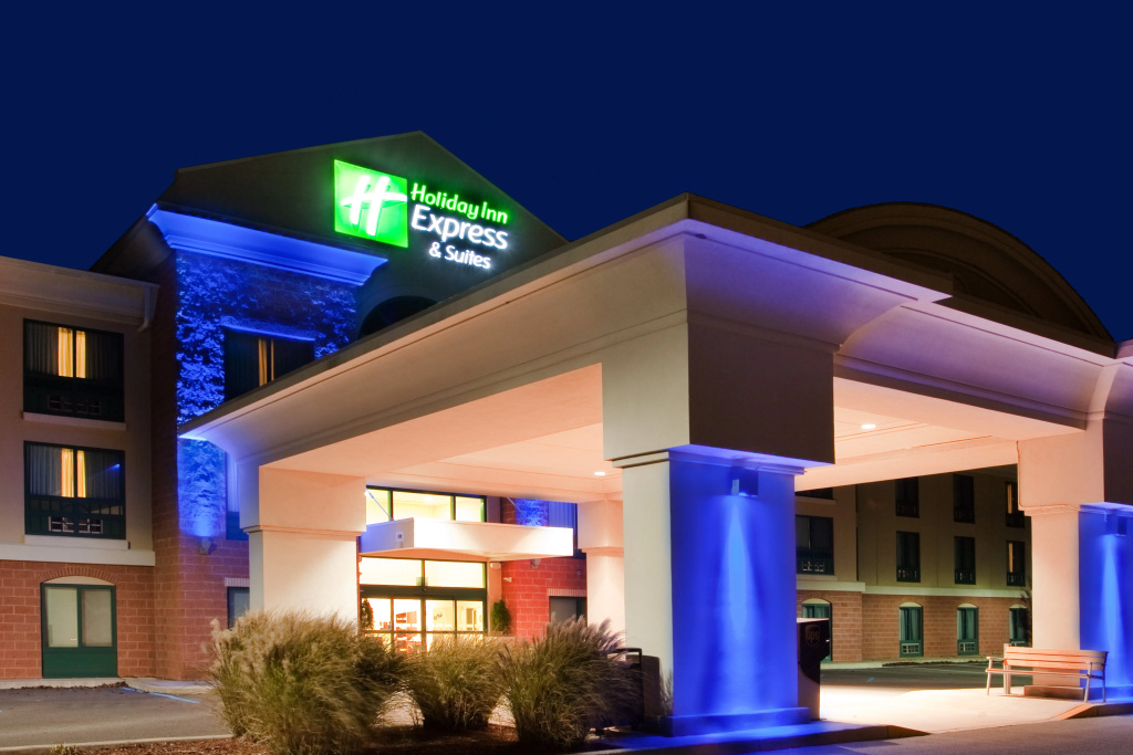 Holiday Inn Express Hotel & Suites Drums by IHG