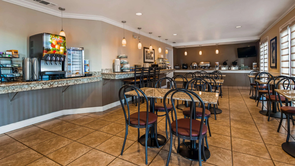 Food & Beverage