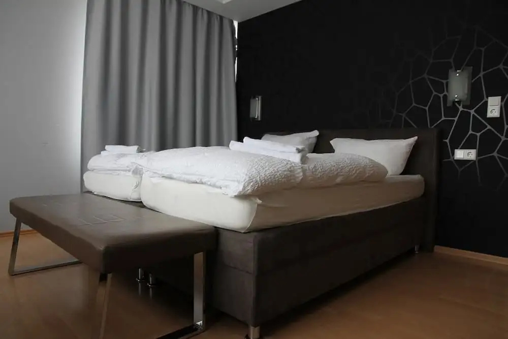 3 Bedrooms Apartment