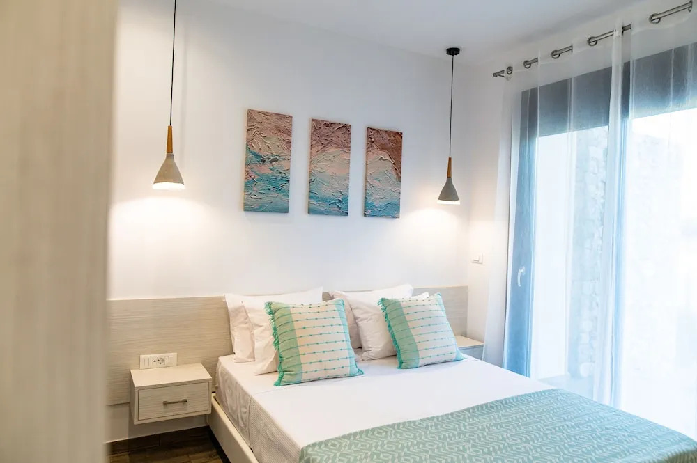 Pebble Garden Aloe - Pampas Grass — фото 2