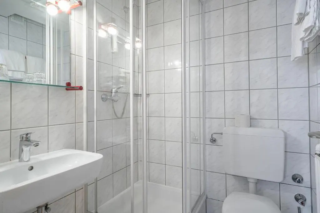 Economy Double room (full double bed)