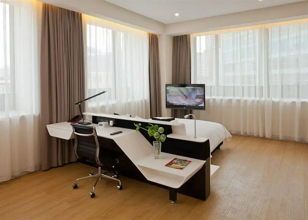 Hotel photo 13