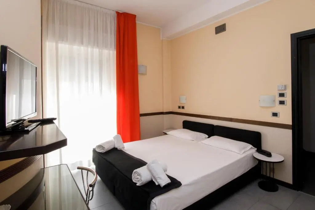 Standard Double room with balcony (full double bed)