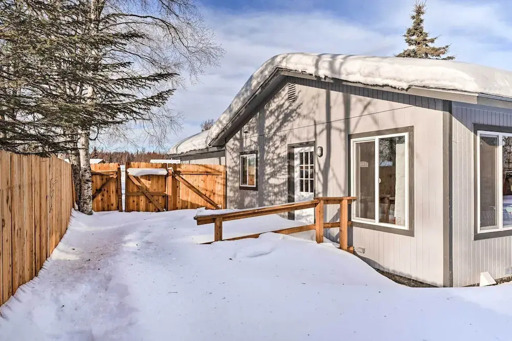 Kenai Home w/ Fireplace < 10 Mi to Big Eddy! — фото