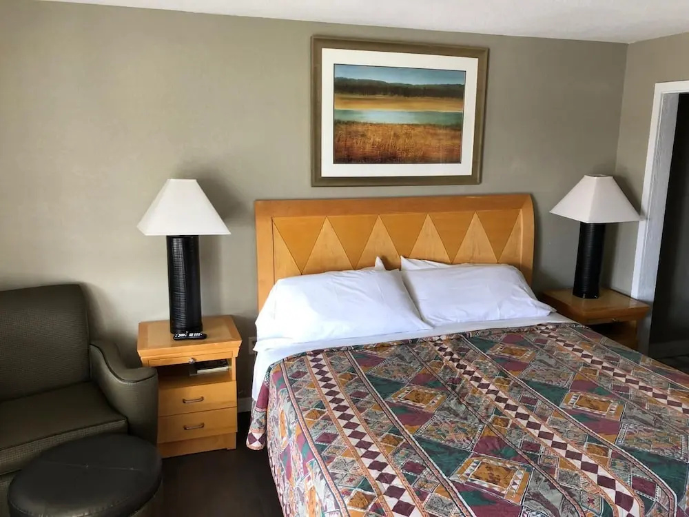 Avon Motel