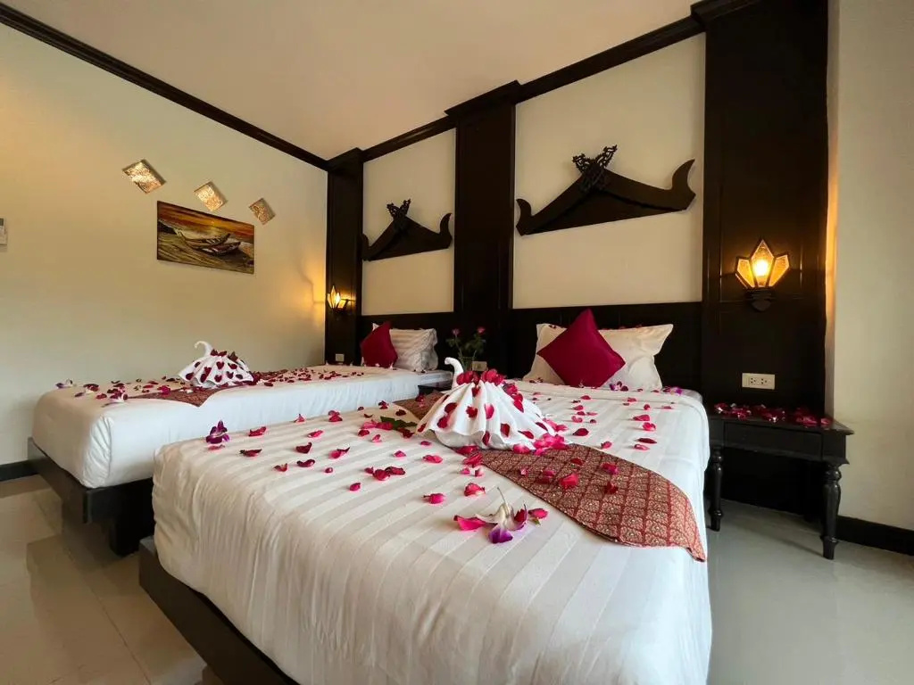 Superior Double room with city view (twin beds)