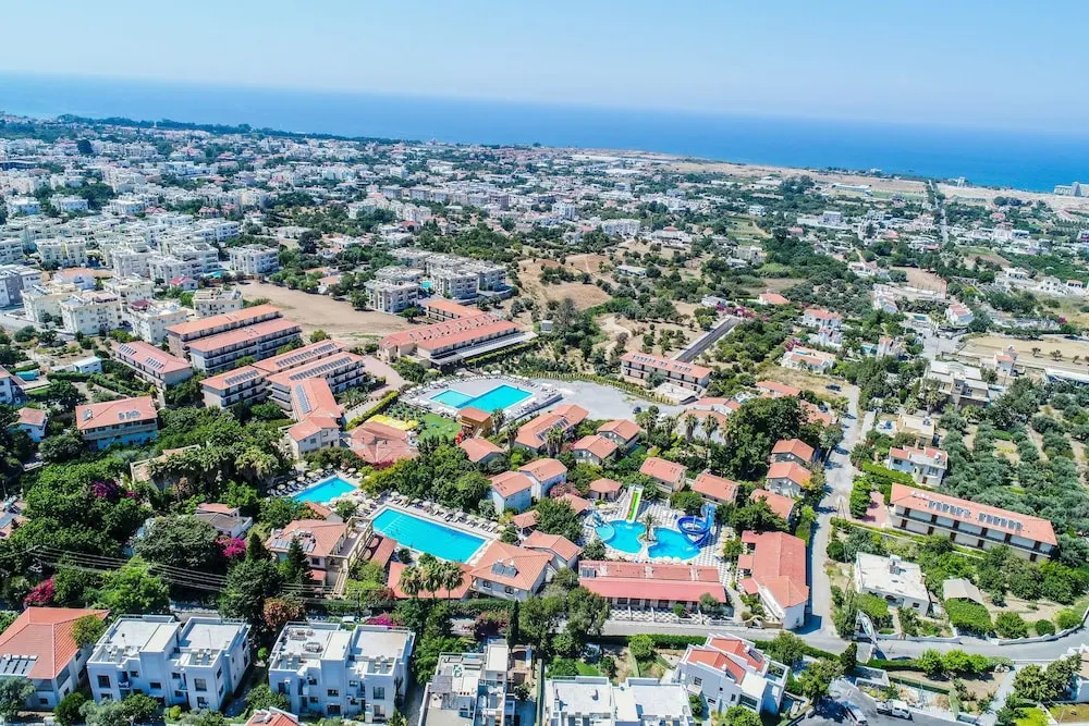Beach & Waterfront