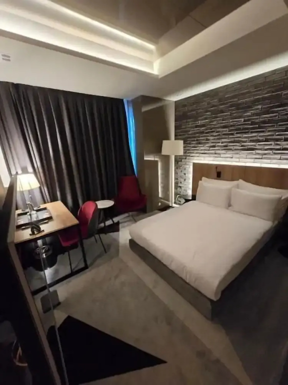 Economy room