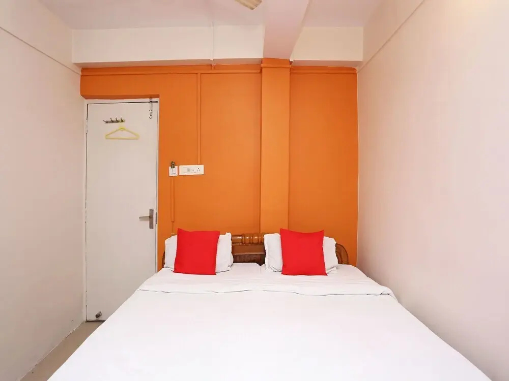 Hotel New Mega Palace by OYO Rooms
