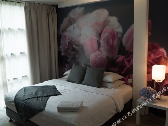 V Garden Hotel