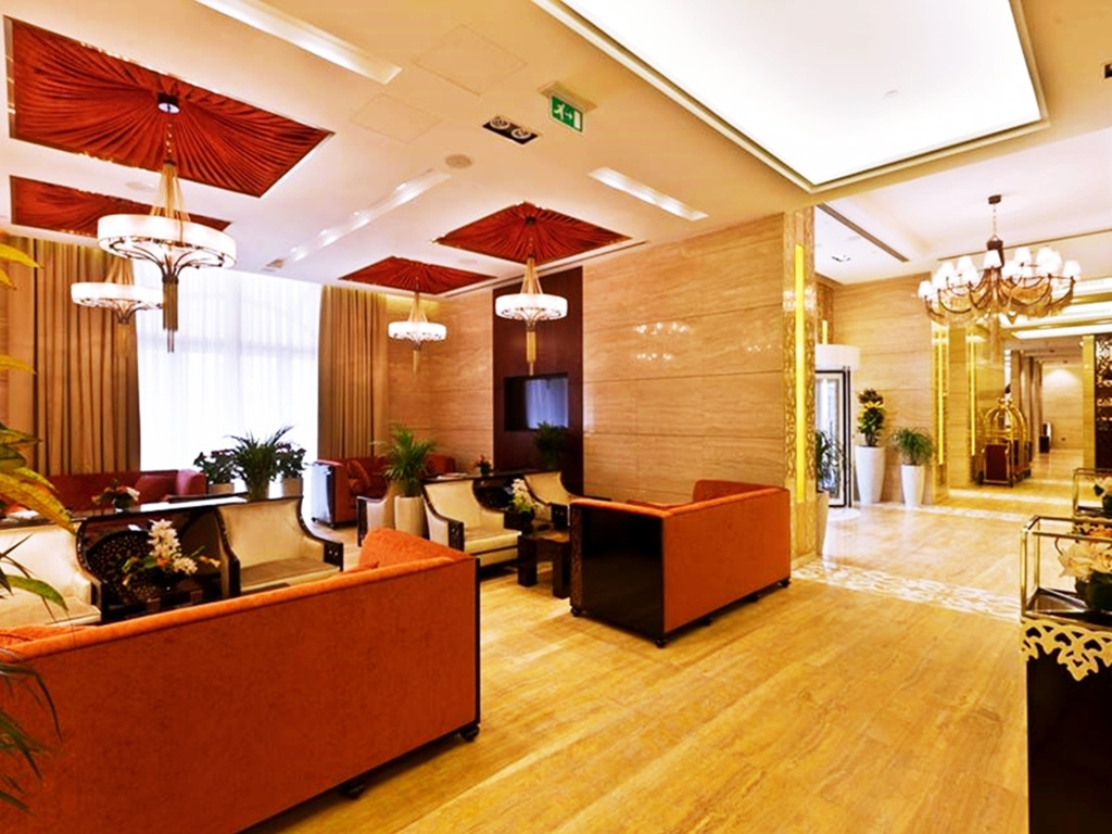 Lobby & Reception
