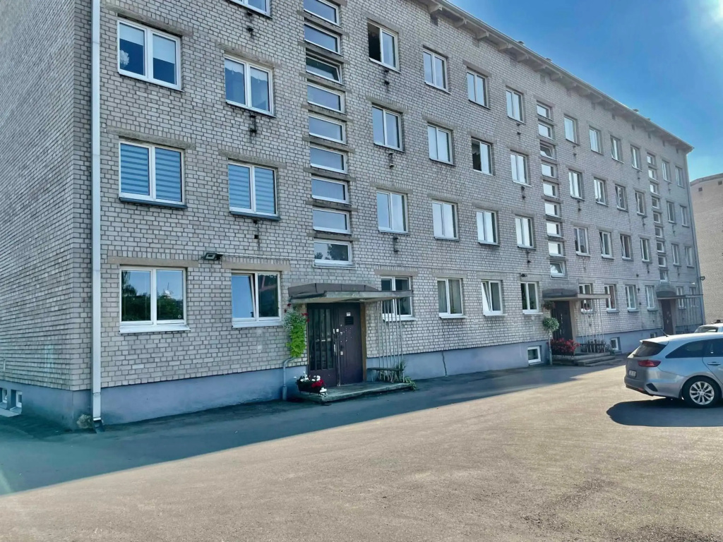 Cozy Apartment in Kaunas with Free Parking