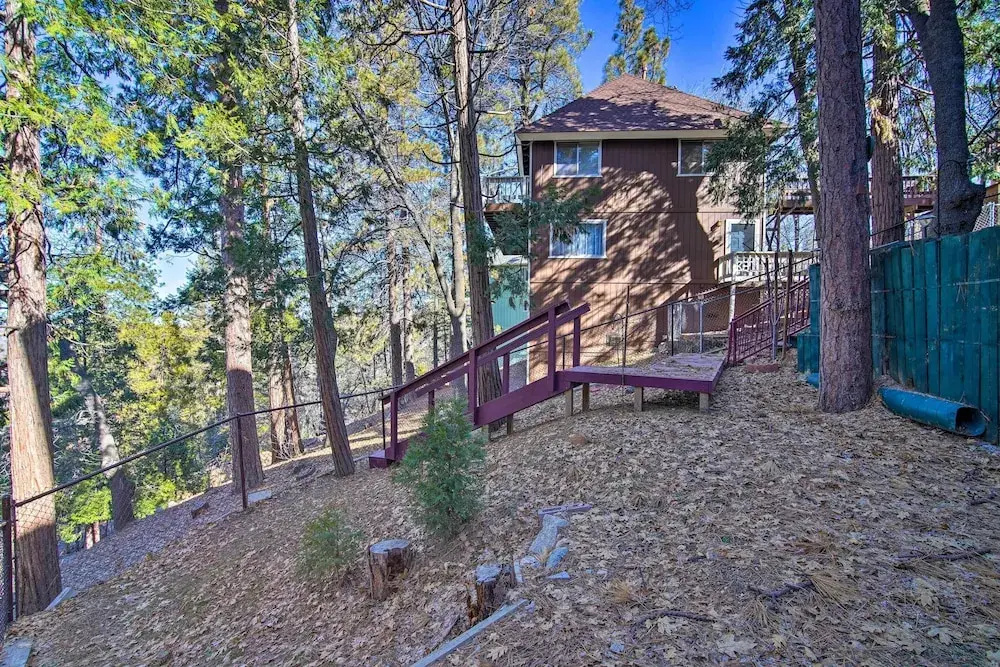 Relaxing Lake Arrowhead Home ~ 1 Mi to Lake!