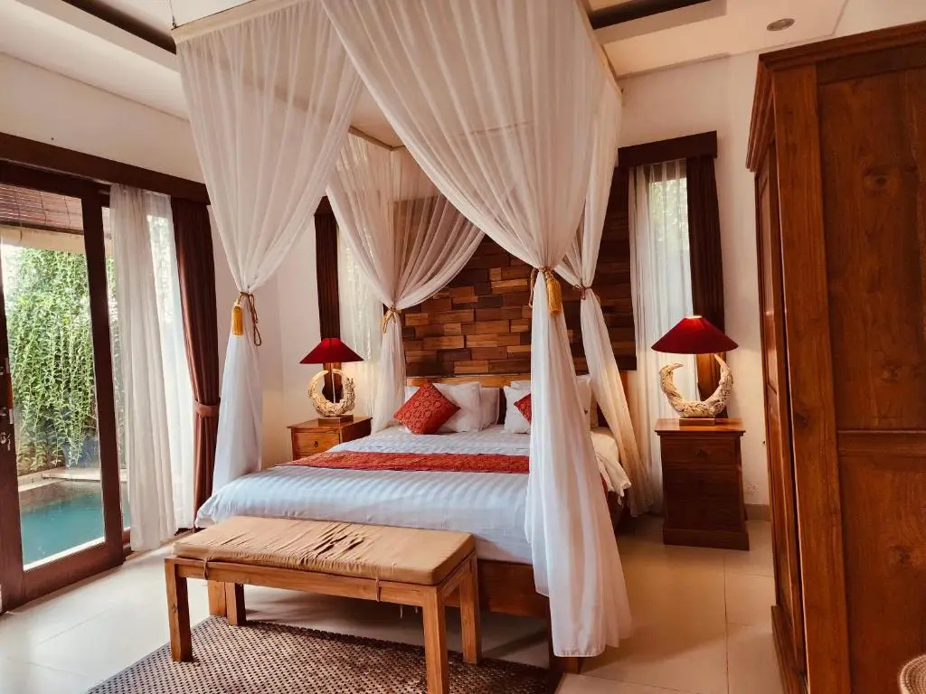 2 Bedrooms Villa