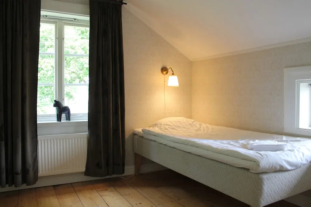 Economy Single room with balcony