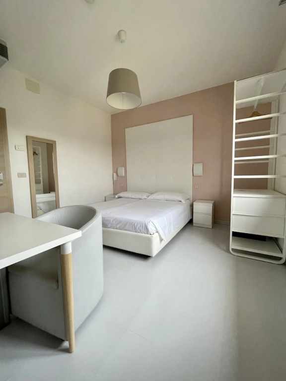Classic Double room (full double bed)