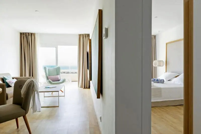 Standard Double room with view (full double bed)