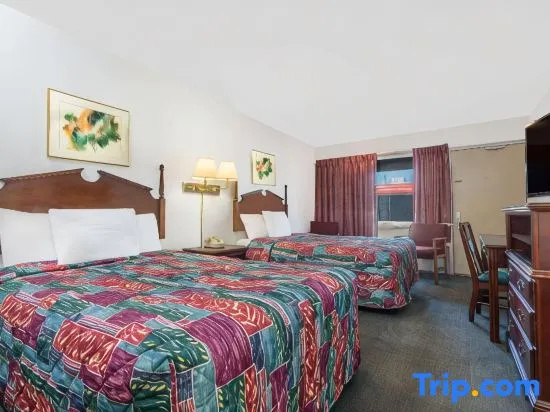 Quadruple Suite