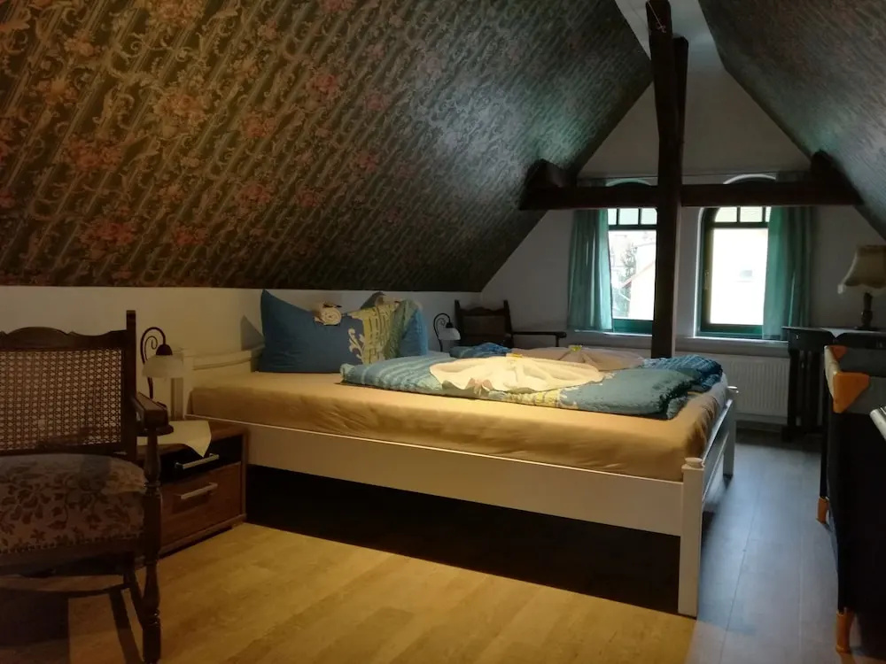 2 Bedrooms Standard Family room