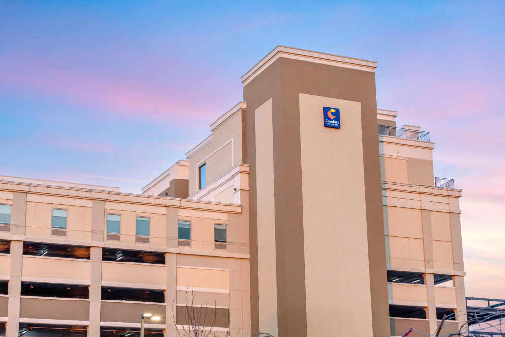 Four Points by Sheraton Newark Airport