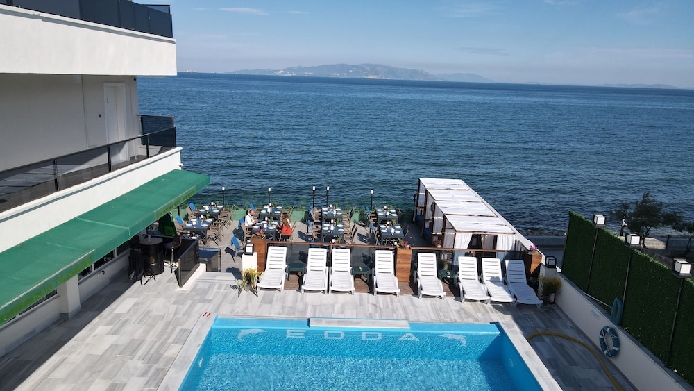 Beach & Waterfront