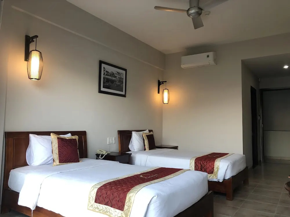 Deluxe Double room with balcony and with pool view (twin beds)