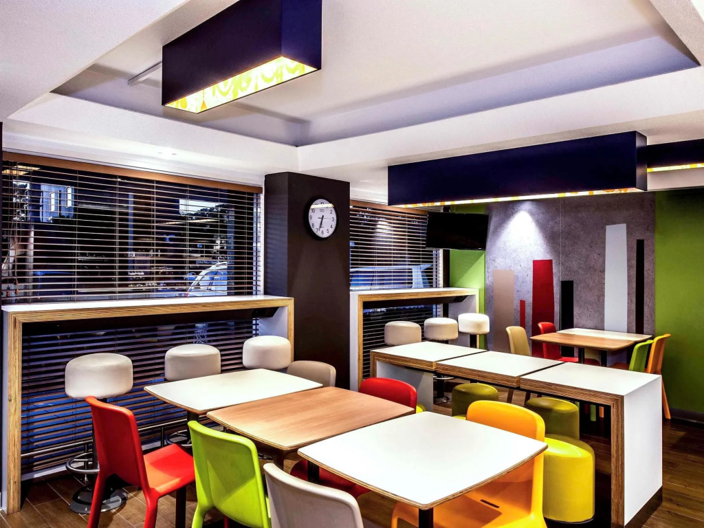 Food & Beverage