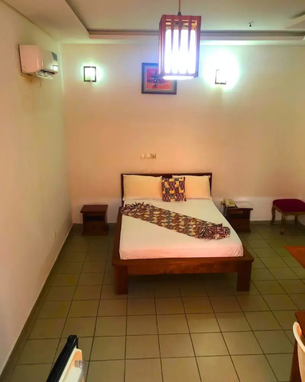 Comfort room