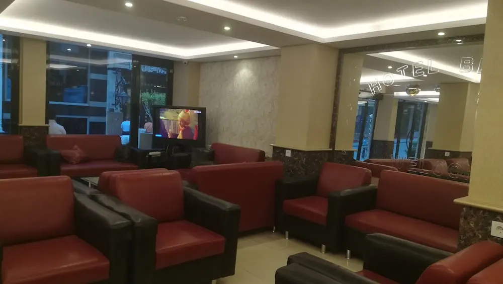 Lobby & Reception