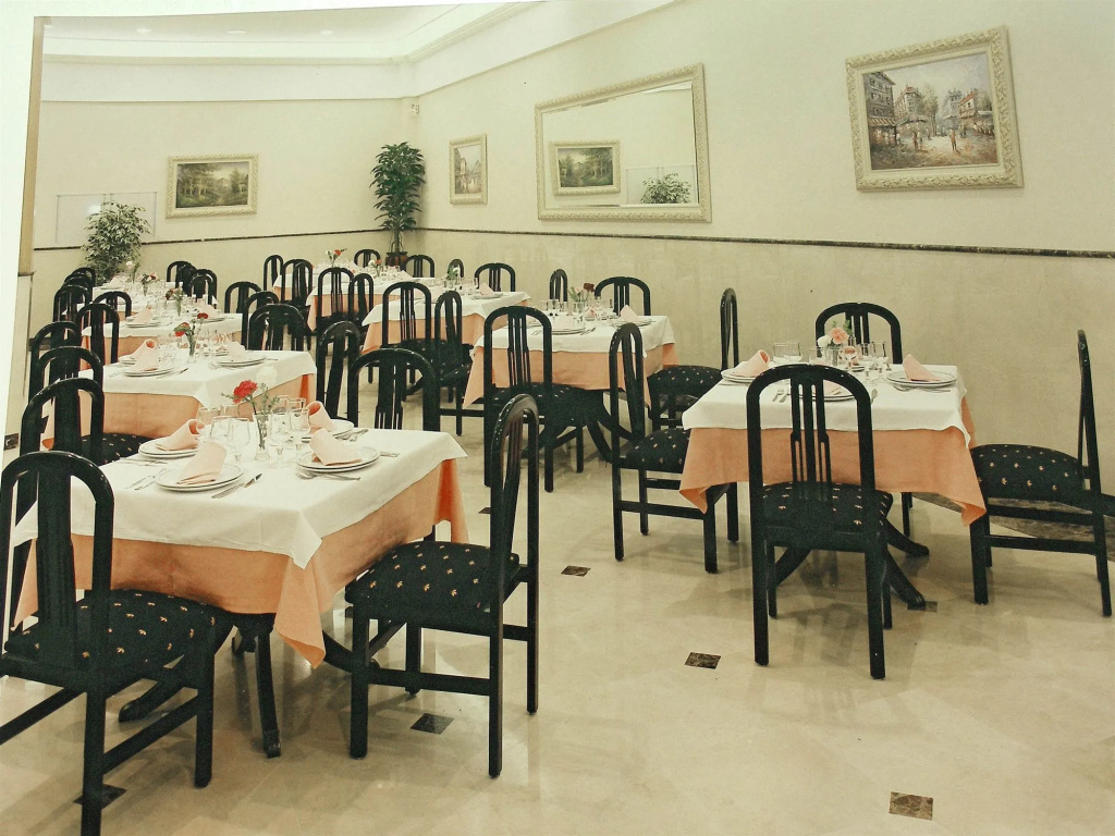 Food & Beverage