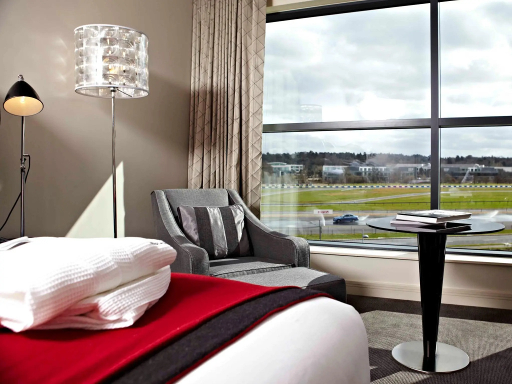 Deluxe Double room (full double bed)