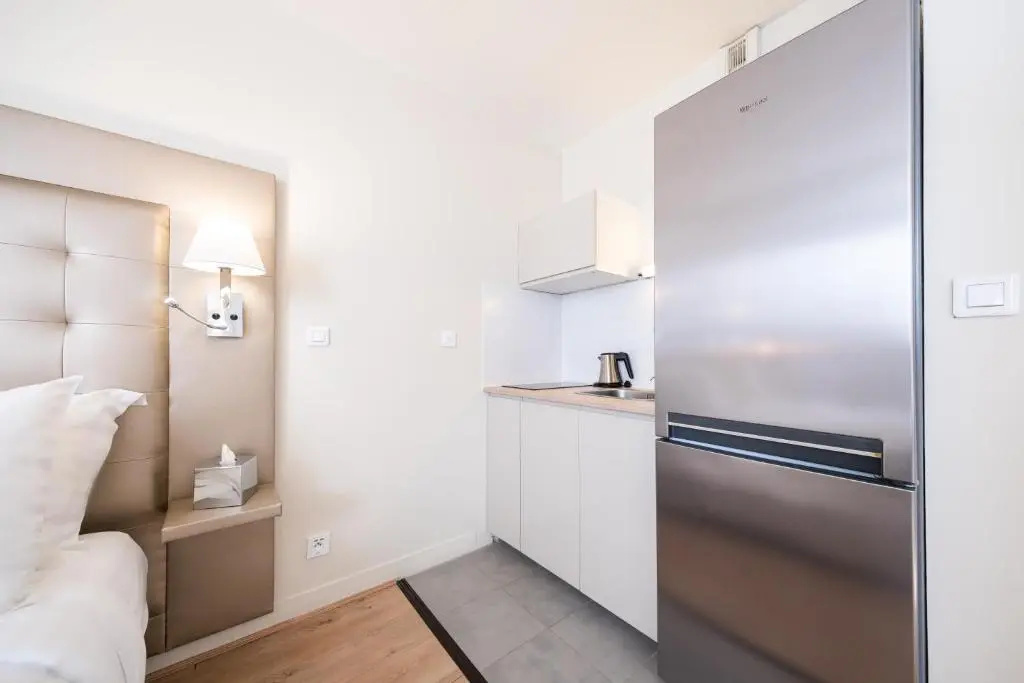 Double Apartment (full double bed)