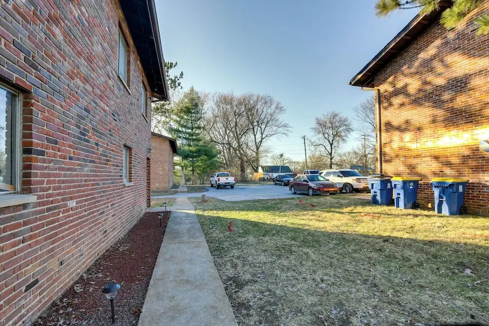 St Ann Townhome < 1 Mi to International Airport!