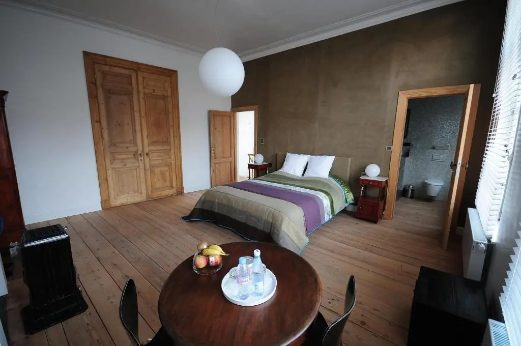 Comfort room