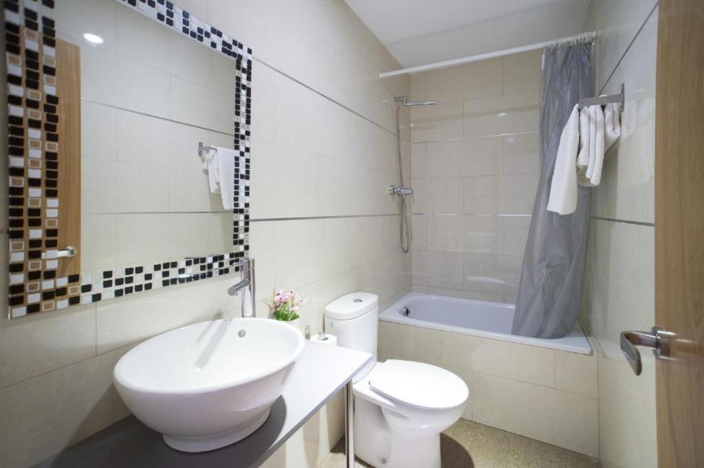 Двухместный номер Standard двуспальная кровать в Hostal Drassanes